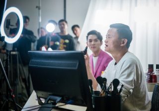 アリババのライブコマース「淘宝直播」が急成長、1年で160億円以上売り上げる配信者も