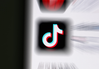 TikTok中国版の「抖音」、2019年日間アクティブユーザー数は4億人に