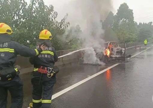 中国EVの理想汽車、高速道路で車両火災　事故原因は調査中