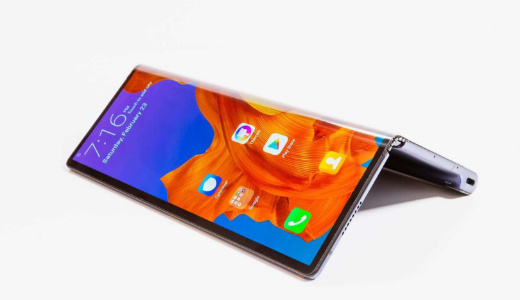 ファーウェイの5G対応折り畳みスマホ「Mate X」、世界最速謳う