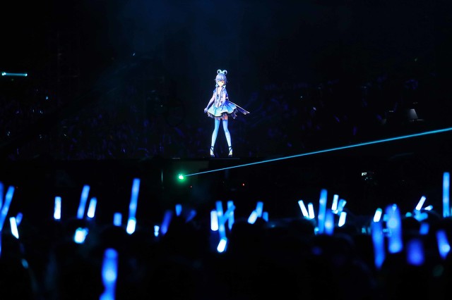 初音ミクVS洛天依　日中のバーチャルアイドルがアニソンフェスで初共演