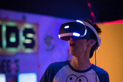 ファーウェイのVRゴーグル　新たなブームを巻き起こせるか