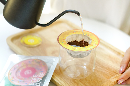 コーヒーを知らない人でも楽しめる　新鋭ブランド「時萃」がインスタントコーヒー市場を切り拓く