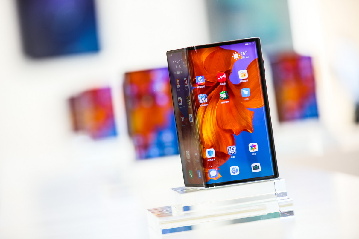 ファーウェイが初の折りたたみスマホ「Mate X」を発売へ　価格は26万円　