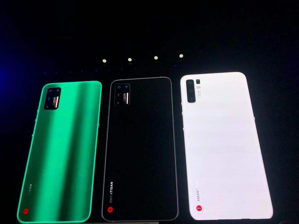 かつての名物CEOは不在　バイトダンスによる買収で再出発した元スマーティザン、最新スマホを発表