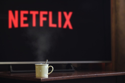 Netflix、社債発行でさらに20億ドルの資金調達　コンテンツ拡充で他社に対抗