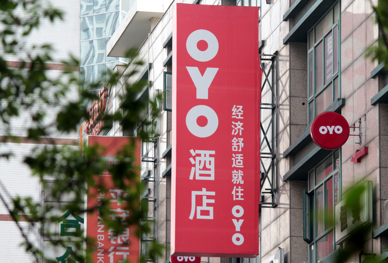 ソフトバンクG出資のOYO、採算度外視の海外事業拡大　最新決算で370億円の損失