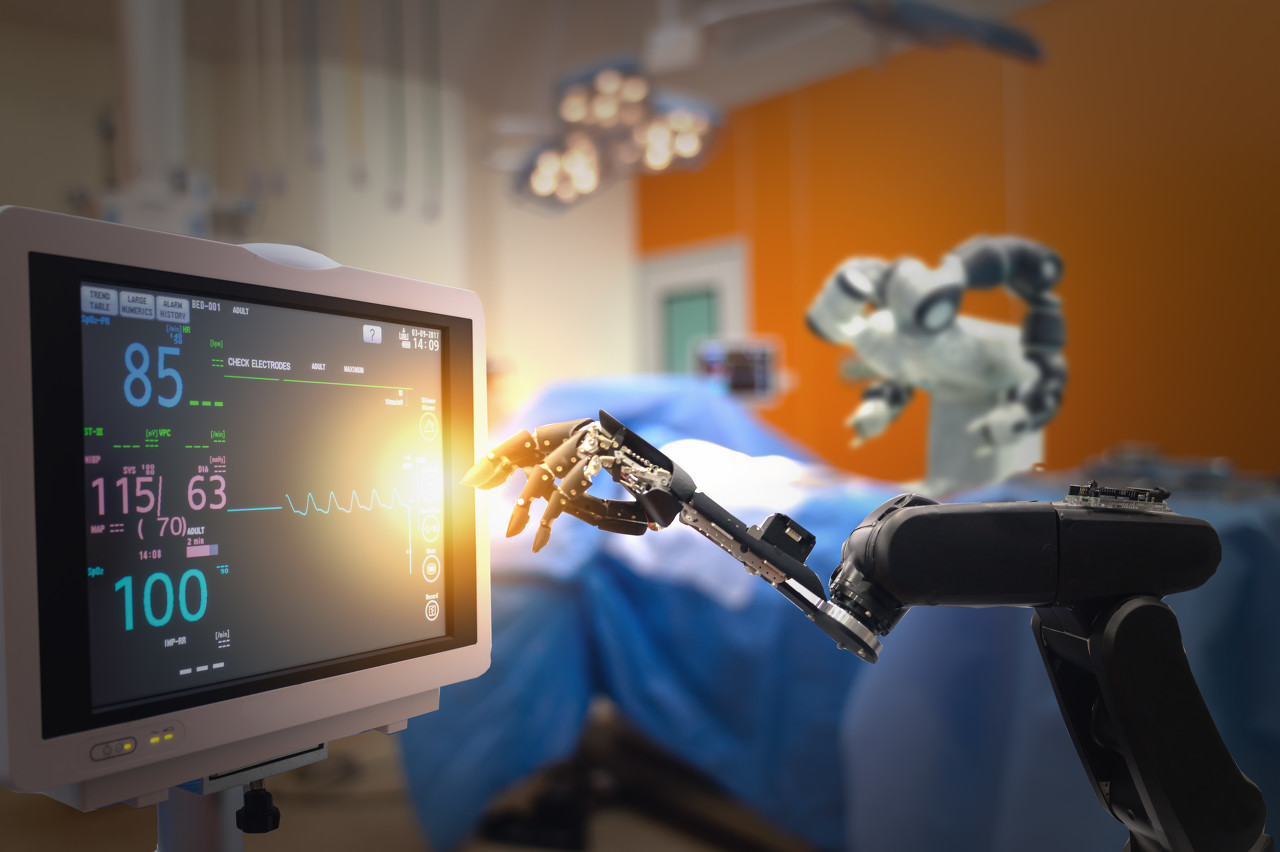 AI手術ロボット「EDDA」、ソフトバンク等から約160億円を調達
