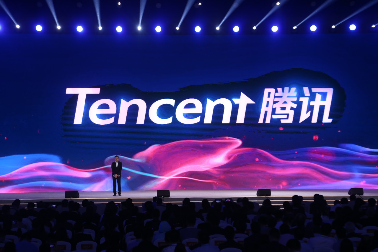 テンセント、23年7～9月期は売上高10％増　「米半導体輸出規制は自社LLM開発に影響なし」