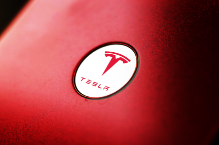 テスラ上海工場生産加速、2020年は販売台数50万台突破を目指す