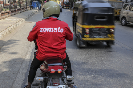 印フードデリバリー「Zomato」、時流に乗りグローサリー配達サービスを開始か