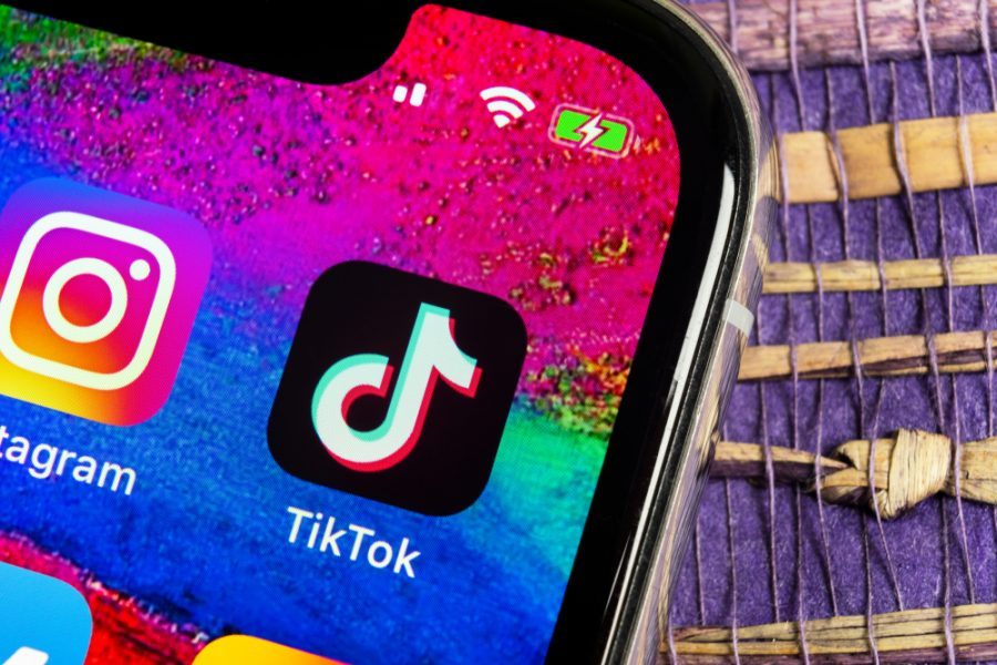 逆風下のTikTokが米国で過去最大級の広告キャンペーン　日常生活に欠かせないツールだと強調