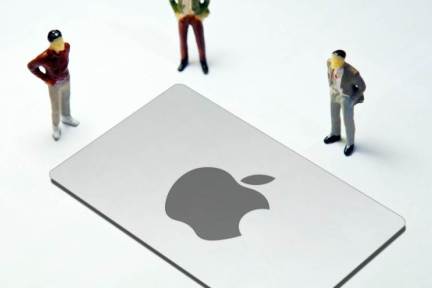 アップル、2台のiPadを繋げて1台のノートPCのように使える新特許を取得