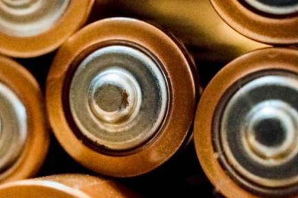 リチウム電池より長持ちで安全　5年間充電なしで使える新電池、中国新興企業が開発