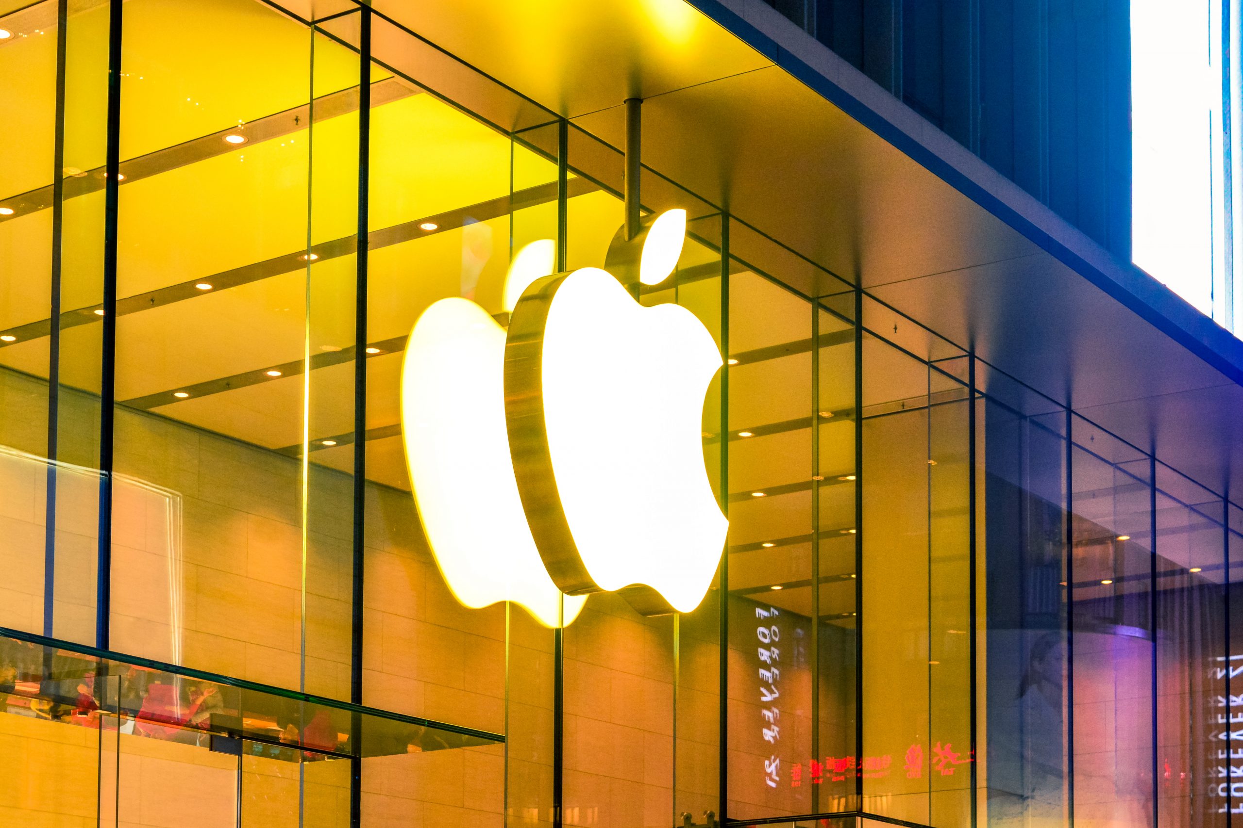 iPhone12発売延期のアップル、何でユーザーを引き留められるのか？
