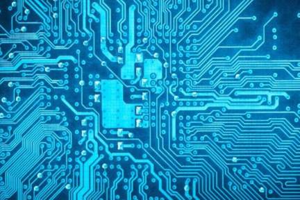 中国半導体SMIC、中間決算が大幅増益　米ファーウェイ制裁を背景に
