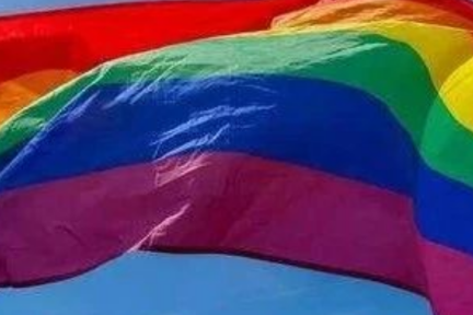 中国最大のLGBT出会いアプリ「Blued」、レズビアンSNS「LESDO」を買収