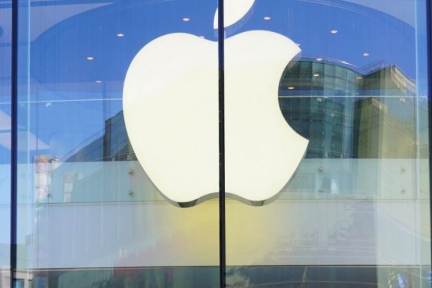 アップル、2種類のフェイスマスクを開発　FDA認可の透明タイプも