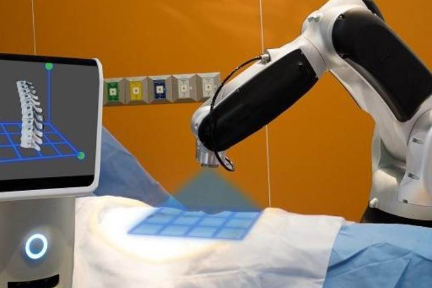 中国、人工関節に特化する整形外科手術ロボット　置換誤差を1ミリ以下へ