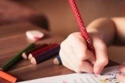 エドテック企業が手書き作文の自動添削・評価に関する特許を申請