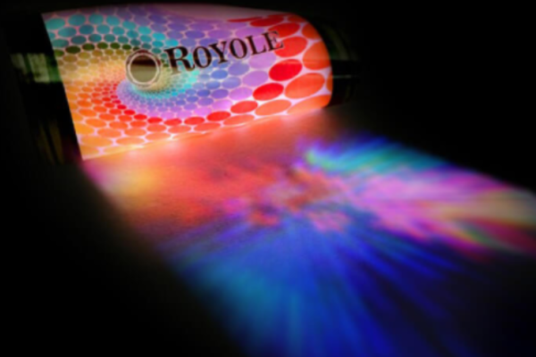 折り畳みスマホ「Royole（ロヨル）」、科創板IPOで約1900億円調達を計画