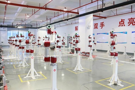 中国の協働ロボット「JAKA」が約48億円を調達　日本でのR＆D始動