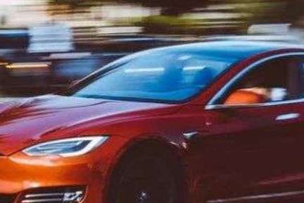 テスラ、中国産「モデルY」を240万円の大幅値下げ　2021年販売台数は18万超の見込み