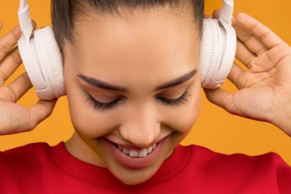 テンセント・ミュージック、音声コンテンツプラットフォーム「懶人聴書」を買収し完全子会社化