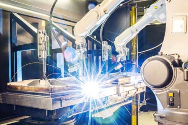 3Dビジョン塗装ロボットの量産化を実現　「CurveRobot」が数億円を調達