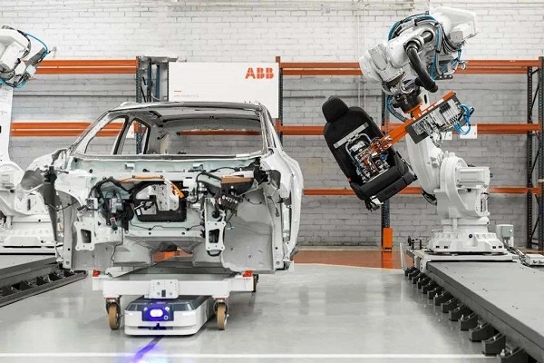 ABB、自立走行ロボットメーカーを買収　上海をアジア拠点に