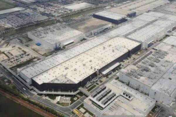 テスラ上海工場、年間生産台数45万台を突破