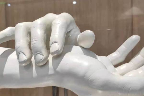 アリババ、中医学アプリ「小鹿中医」を買収、医療サービス事業を強化