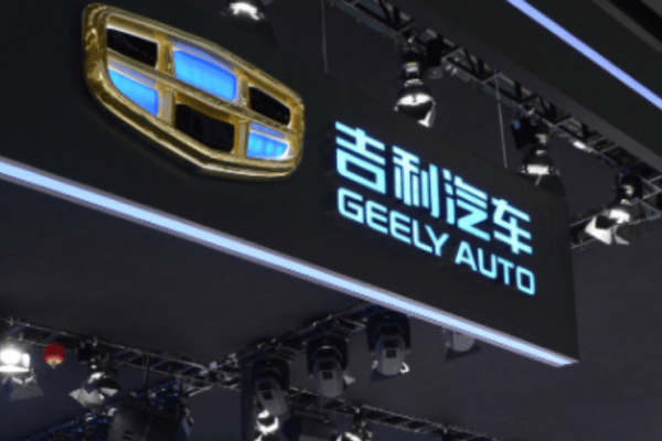自動車大手吉利（Geely）創業者、スマホ事業参入　本部を武漢に