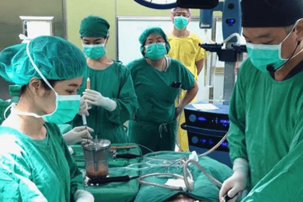 女性患者の婦人科手術を盗撮・生配信、麻酔科医の男逮捕：中国