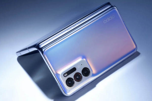 折りたたみスマホの出荷台数、2024年に3千万台突破の見込み