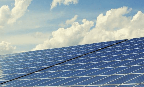 中国の太陽光発電関連製品、21年は輸出額284億ドル超　