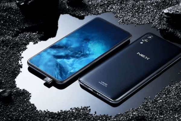 中国製スマホ、ロシアでの販売台数が過去半月で急増　ファーウェイは4倍に