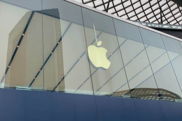 米アップル、「本当の」全画面iPhoneを24年に発売か