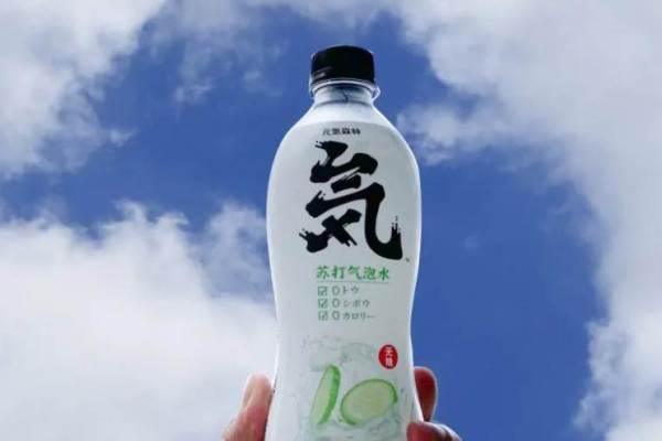 中国無糖飲料メーカー「元気森林」、スマート自販機事業を拡大　オフラインチャネルを強化