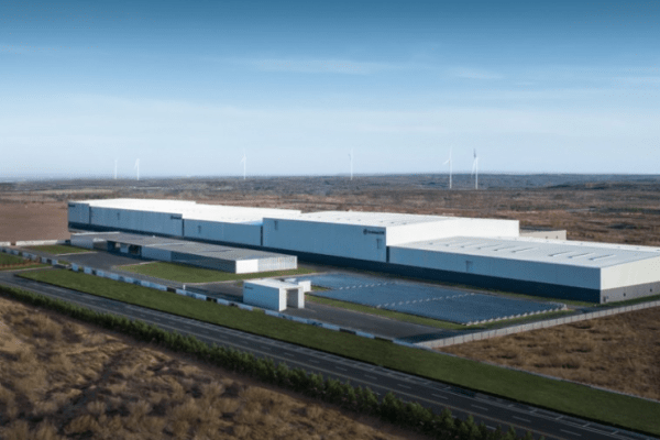 中国エンビジョン、スペイン政府とカーボンニュートラルで戦略的協力　駆動用電池の大型工場建設も