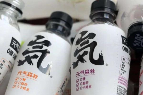 中国新興「元気森林」、コーラ風味の無糖飲料を発売　市場独占のコカ・コーラに対抗