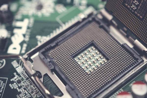 日本半導体業界の失われた35年　TSMC誘致などで捲土重来なるか
