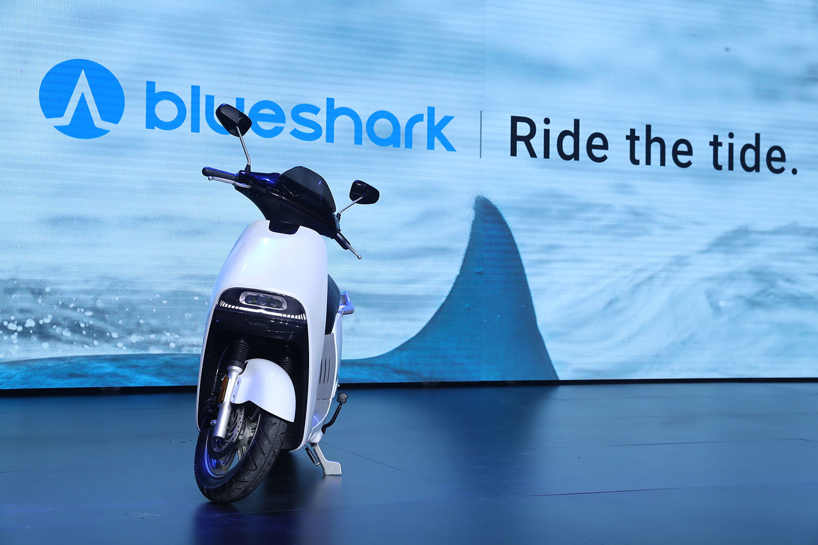 中国のサプライチェーンを強みに世界展開。電動バイク「Blueshark」、資金調達し事業加速