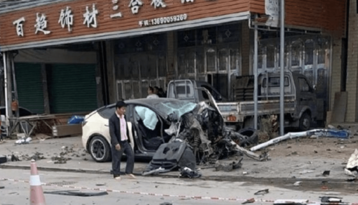 【動画】テスラ車、ブレーキきかず時速198kmで暴走　中国で死傷者5人の大惨事