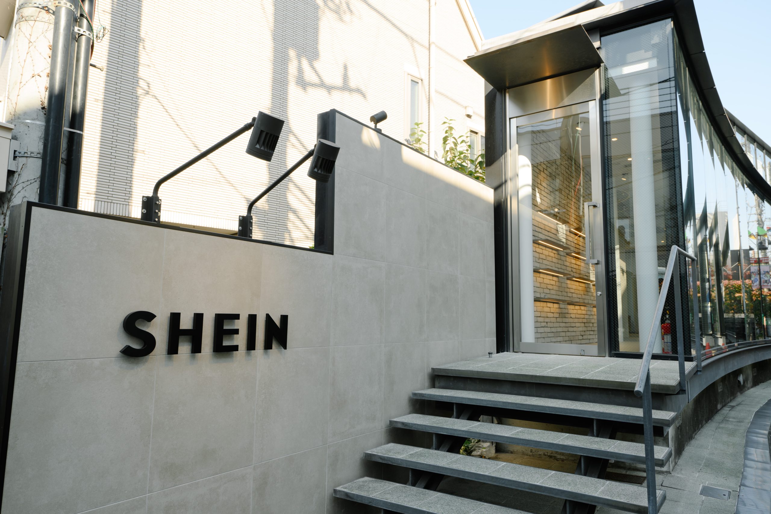 話題を呼ぶファストファッション「SHEIN」、異例の取材対応　世界の批判に回答（下）