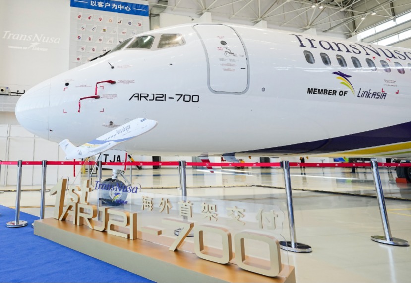 中国国産リージョナル機ARJ21、初めて海外に納機