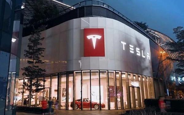 それでも強いテスラ　上海工場一時閉鎖も22年EV販売世界トップ、中国市場が3分の1占める