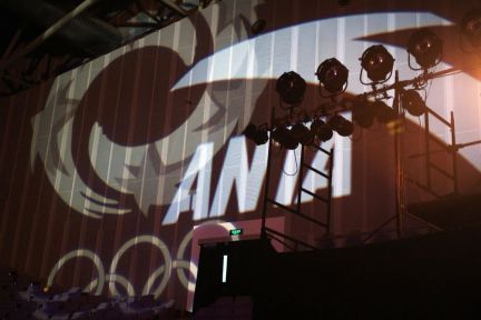 アディダスを超えた中国スポーツ用品大手「ANTA」、組織再編でグローバル展開を本格化