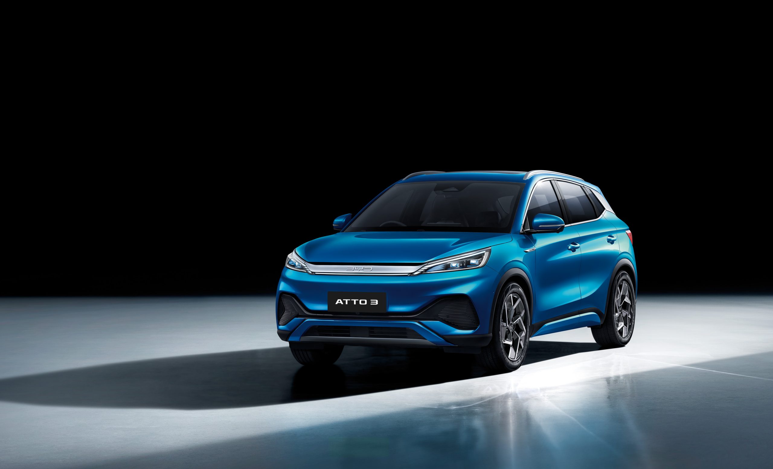 中国BYD、テスラを抜いてEV販売台数で世界1位へ　23年10〜12月期見通し