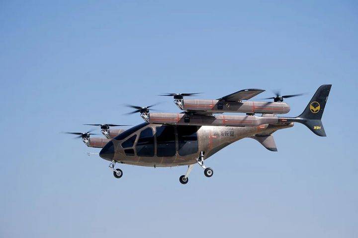 吉利傘下の空飛ぶ車「AE200 X01」、試験飛行完了　都市部の空中移動が進む中国